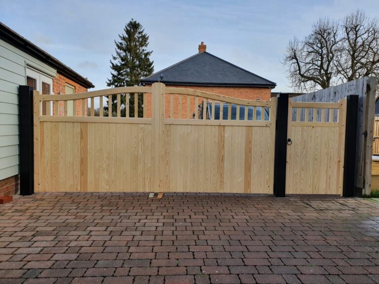 Solid with slatted section and side gate