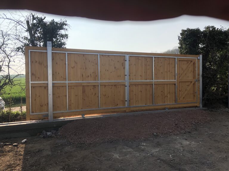 Plain Solid Sliding Gate