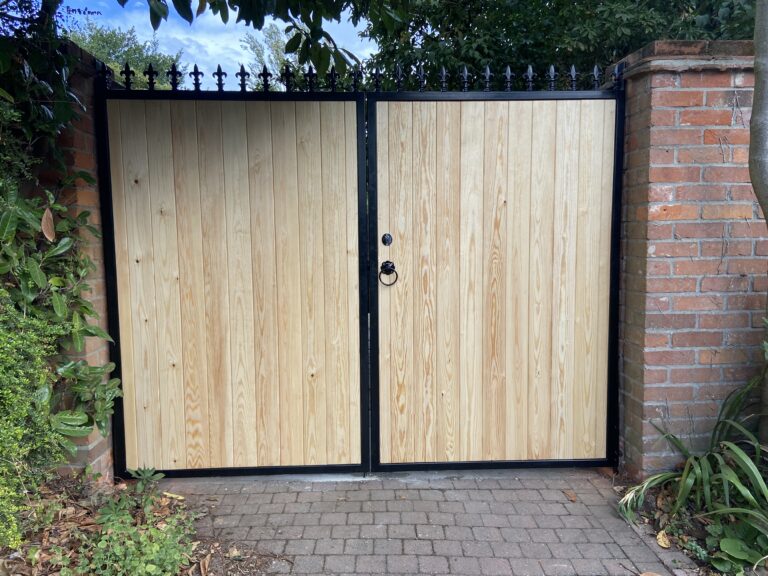 Timber Gates with Steel Frame