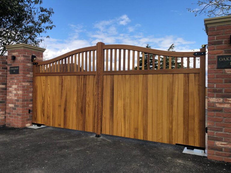 Arched Gates with slatted section
